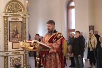 24-В день празднования памяти святых мучениц Веры, Надежды, Любови и матери их Софии архиепископ Амфилохий возглавил служение Божественной Литургии в главном храме епархии