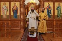 2-В воскресный день архиепископ Амфилохий совершил Божественную Литургию в Андреевском кафедральном соборе 