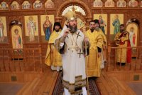 3-В воскресный день архиепископ Амфилохий совершил Божественную Литургию в Андреевском кафедральном соборе 