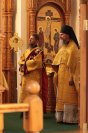 9-В воскресный день архиепископ Амфилохий совершил Божественную Литургию в Андреевском кафедральном соборе 