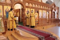 19-В воскресный день архиепископ Амфилохий совершил Божественную Литургию в Андреевском кафедральном соборе 