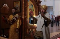 23-В воскресный день архиепископ Амфилохий совершил Божественную Литургию в Андреевском кафедральном соборе 