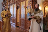 26-В воскресный день архиепископ Амфилохий совершил Божественную Литургию в Андреевском кафедральном соборе 