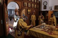 33-В воскресный день архиепископ Амфилохий совершил Божественную Литургию в Андреевском кафедральном соборе 