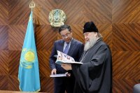 9-Состоялась встреча Главы Православной Церкви Казахстана и Управляющего Усть-Каменогорской и Семипалатинской епархией с акимом Абайской области Н.Т. Уранхаевым