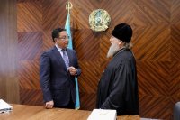 11-Состоялась встреча Главы Православной Церкви Казахстана и Управляющего Усть-Каменогорской и Семипалатинской епархией с акимом Абайской области Н.Т. Уранхаевым
