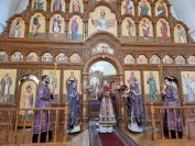 17-В пятое воскресение Святой Четыредесятницы архиепископ Амфилохий возглавил служение Божественной Литургии в главном храме Восточного Казахстана