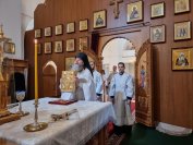 2-В Троицкую родительскую субботу в Андреевском кафедральном соборе были совершены заупокойные богослужения