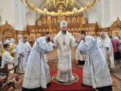 56-В Троицкую родительскую субботу в Андреевском кафедральном соборе были совершены заупокойные богослужения