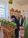 2-Накануне праздника святой Пятидесятницы архиепископ Амфилохий возглавил Всенощное бдение в Троицком соборе города Усть-Каменогорска