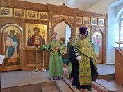 4-Накануне праздника святой Пятидесятницы архиепископ Амфилохий возглавил Всенощное бдение в Троицком соборе города Усть-Каменогорска