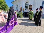 14-Накануне праздника святой Пятидесятницы архиепископ Амфилохий возглавил Всенощное бдение в Троицком соборе города Усть-Каменогорска