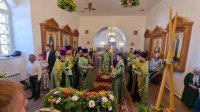 20-Накануне праздника святой Пятидесятницы архиепископ Амфилохий возглавил Всенощное бдение в Троицком соборе города Усть-Каменогорска