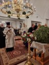 2-«Рождество Твое, Христе Боже наш, возсия мирови свет разума». В ночь на 7 января в Андреевском кафедральном соборе была совершена праздничная Божественная Литургия