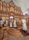7-«Рождество Твое, Христе Боже наш, возсия мирови свет разума». В ночь на 7 января в Андреевском кафедральном соборе была совершена праздничная Божественная Литургия