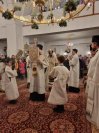 9-«Рождество Твое, Христе Боже наш, возсия мирови свет разума». В ночь на 7 января в Андреевском кафедральном соборе была совершена праздничная Божественная Литургия