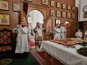 16-«Рождество Твое, Христе Боже наш, возсия мирови свет разума». В ночь на 7 января в Андреевском кафедральном соборе была совершена праздничная Божественная Литургия