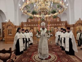 Великая вечерня в день Рождества Христова была совершена в главном храме Восточного Казахстана
