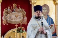 19-Архиепископ Амфилохий сослужил митрополиту Екатеринбургскому и Верхотурскому Евгению, главе Екатеринбургской митрополии