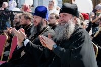 28-Архиепископ Амфилохий сослужил митрополиту Екатеринбургскому и Верхотурскому Евгению, главе Екатеринбургской митрополии
