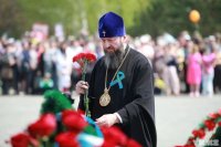 1-Архиепископ Амфилохий принял участие в мероприятиях, посвящённых Дню Победы