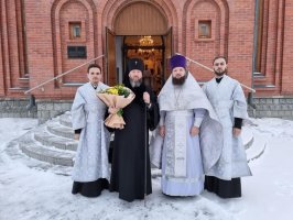 Архиепископ Амфилохий посетил храм в честь священномученика Зиновия Согринского