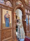 9-Архиепископ Амфилохий возглавил служение Божественной Литургии в главном храме епархии