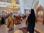 45-Архиепископ Амфилохий возглавил служение Божественной Литургии в главном храме епархии