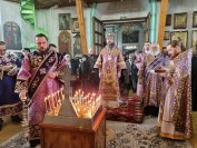 36-Архиепископ Амфилохий совершил Божественную Литургию в кафедральном соборе в честь Воскресения Христова города Семипалатинска