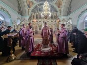 38-Архиепископ Амфилохий совершил Божественную Литургию в кафедральном соборе в честь Воскресения Христова города Семипалатинска