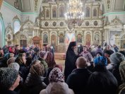 41-Архиепископ Амфилохий совершил Божественную Литургию в кафедральном соборе в честь Воскресения Христова города Семипалатинска