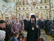 49-Архиепископ Амфилохий совершил Божественную Литургию святителя Василия Великого в соборе в честь Воскресения Христова города Семипалатинска