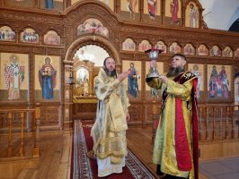 В 10-ю Неделю после Пятидесятницы архиепископ Амфилохий совершил Божественную Литургию в Андреевском кафедральном соборе города Усть-Каменогорска 