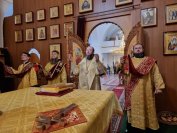 3-В 10-ю Неделю после Пятидесятницы архиепископ Амфилохий совершил Божественную Литургию в Андреевском кафедральном соборе города Усть-Каменогорска 