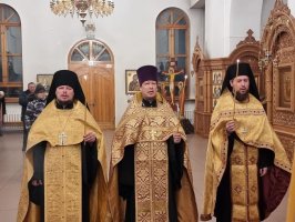 Накануне дня памяти святого апостола Андрея Первозванного в Андреевском кафедральном было совершено всенощное бдение