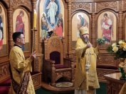 8-Накануне дня памяти святого апостола Андрея Первозванного в Андреевском кафедральном было совершено всенощное бдение