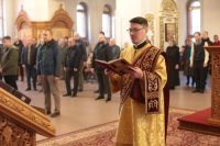 10-В Неделю 23-ю по Пятидесятнице архиепископ Амфилохий совершил Божественную Литургию в Андреевском кафедральном соборе 