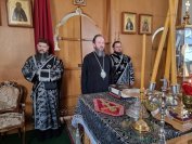 1-Архиепископ Амфилохий совершил Божественную Литургию Преждеосвященных Даров в Троицком крепостном соборе