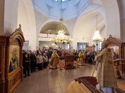 40-Архиепископ Амфилохий совершил Божественную Литургию в Андреевском соборе 