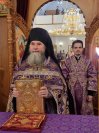 2-Архиепископ Амфилохий совершил Божественную Литургию и панихиду в Андреевском кафедральном соборе
