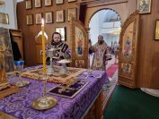 22-Архиепископ Амфилохий совершил Божественную Литургию и панихиду в Андреевском кафедральном соборе