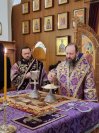 25-Архиепископ Амфилохий совершил Божественную Литургию и панихиду в Андреевском кафедральном соборе