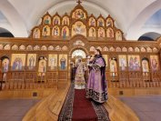 28-Архиепископ Амфилохий совершил Божественную Литургию и панихиду в Андреевском кафедральном соборе