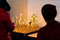 2-В мясопустную родительскую субботу архиепископ Усть-Каменогорский и Семипалатинский Амфилохий сослужил митрополиту Александру за Божественной Литургией в Петропавловском храме Алматы.