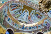 3-В мясопустную родительскую субботу архиепископ Усть-Каменогорский и Семипалатинский Амфилохий сослужил митрополиту Александру за Божественной Литургией в Петропавловском храме Алматы.