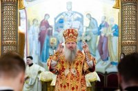 22-В мясопустную родительскую субботу архиепископ Усть-Каменогорский и Семипалатинский Амфилохий сослужил митрополиту Александру за Божественной Литургией в Петропавловском храме Алматы.