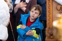 28-В мясопустную родительскую субботу архиепископ Усть-Каменогорский и Семипалатинский Амфилохий сослужил митрополиту Александру за Божественной Литургией в Петропавловском храме Алматы.