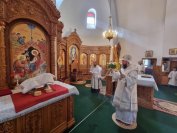 8-В воскресный день архиепископ Амфилохий совершил Божественную Литургию в главном храме Восточного Казахстана