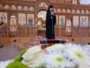 43-В воскресный день архиепископ Амфилохий совершил Божественную Литургию в главном храме Восточного Казахстана
