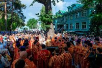 8-Архиепископ Усть-Каменогорский и Семипалатинский Амфилохий принял участие в торжествах, посвященных 20-летию учреждения Казахстанского Митрополичьего округа